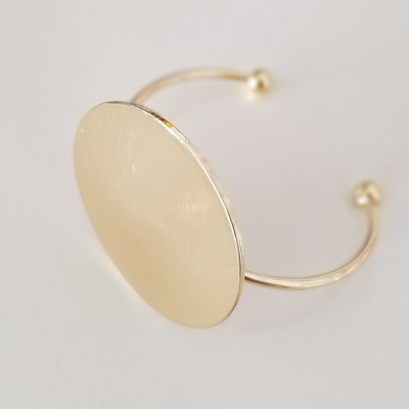 Gold cuffs - Picture 4 of 4